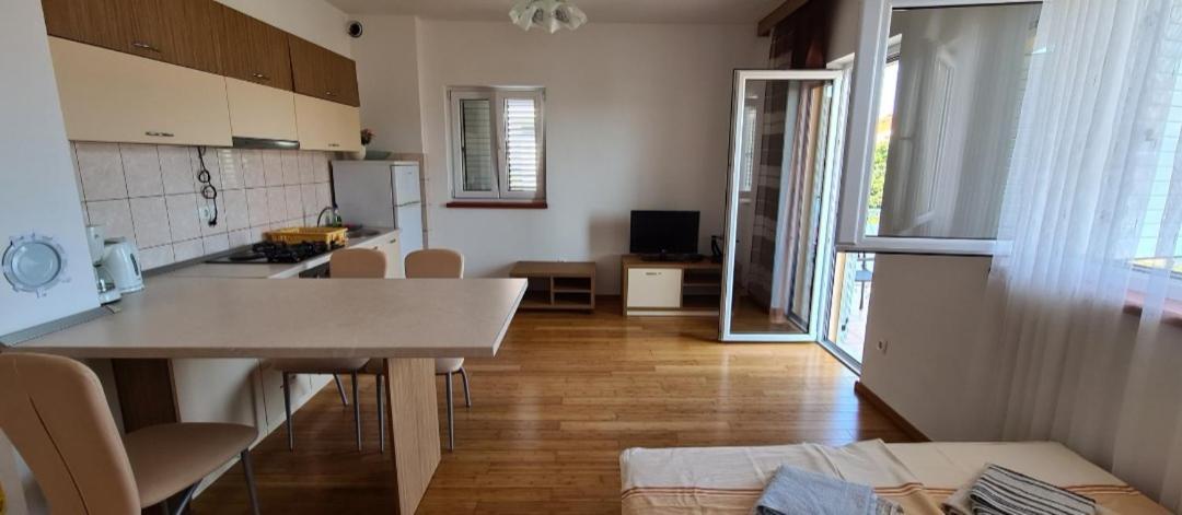 Apartmani Gizela Donji Seget Oda fotoğraf