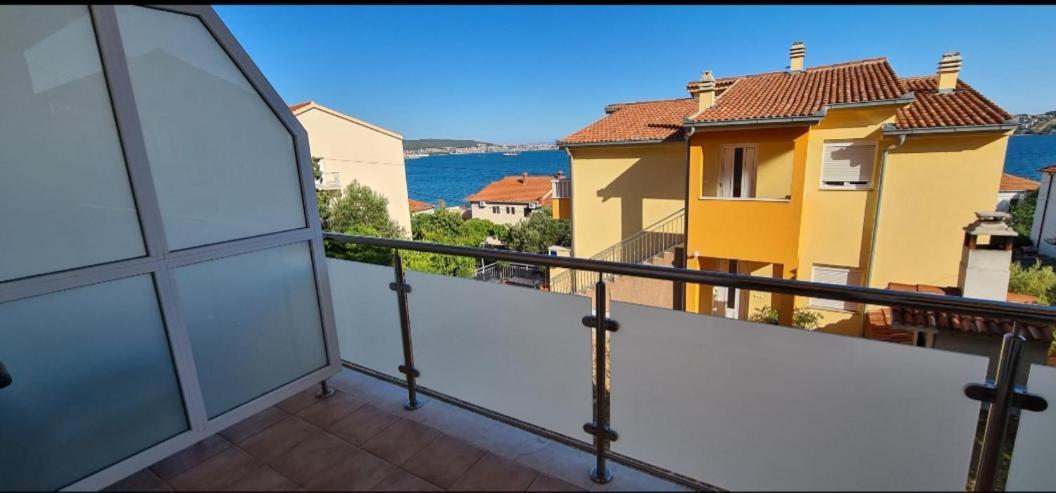 Apartmani Gizela Donji Seget Oda fotoğraf